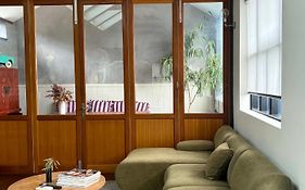 T H E L O F T - Stunning Private Apartment